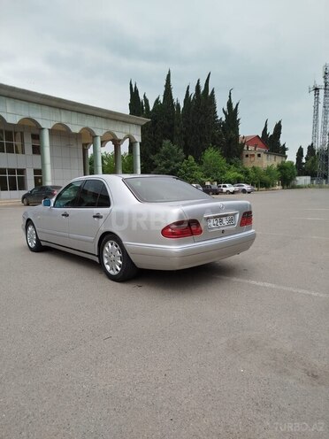 Mercedes E 280 1999, 356,800 km - 2.8 l - Cəlilabad