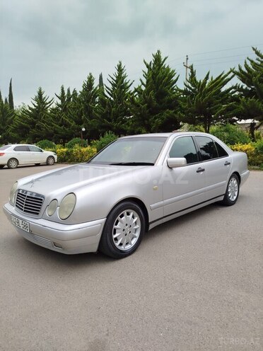Mercedes E 280 1999, 356,800 km - 2.8 l - Cəlilabad