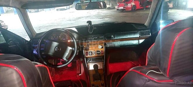 Mercedes E 300 d 1991, 411,363 km - 3.0 л - Bakı