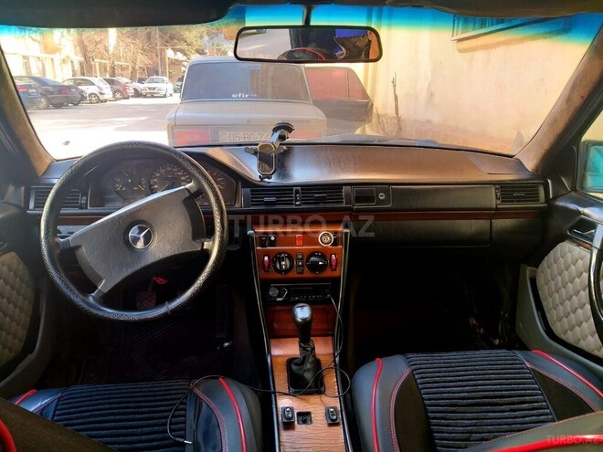 Mercedes E 300 d 1991, 411,363 km - 3.0 л - Bakı