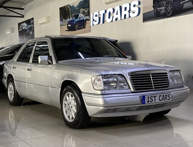 Mercedes E 220 1995, 266,000 km - 2.2 l - Sumqayıt