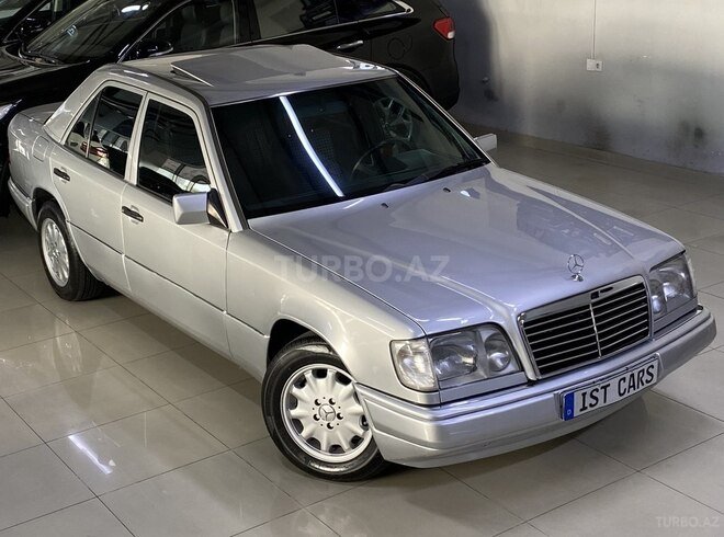 Mercedes E 220 1995, 266,000 km - 2.2 l - Sumqayıt