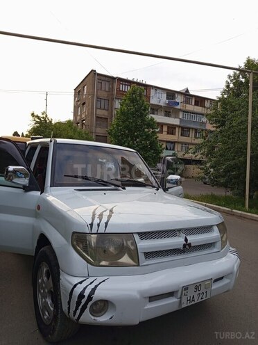 Mitsubishi Pajero io 1999, 200,000 km - 2.0 л - Gəncə