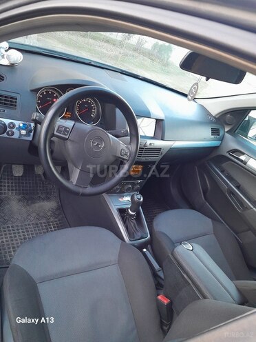 Opel Astra 2005, 275,600 km - 1.4 l - Zaqatala