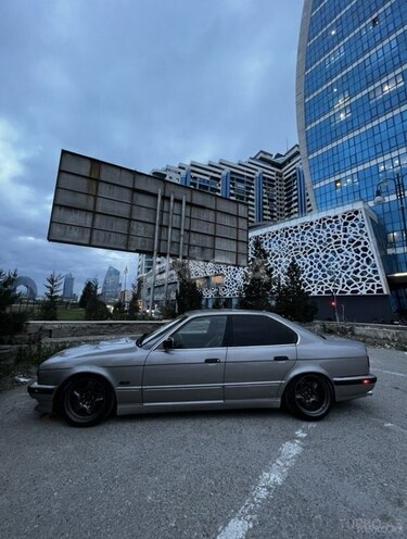 BMW 528 1992, 273,000 km - 2.8 l - Bakı