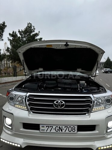 Toyota Land Cruiser 2013, 190,000 km - 4.0 л - Quba