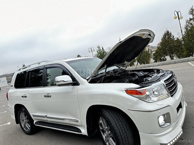 Toyota Land Cruiser 2013, 190,000 km - 4.0 л - Quba