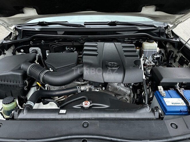 Toyota Land Cruiser 2013, 190,000 km - 4.0 л - Quba