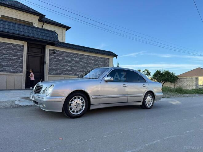 Mercedes E 220 d 2000, 500,000 km - 2.2 l - Quba