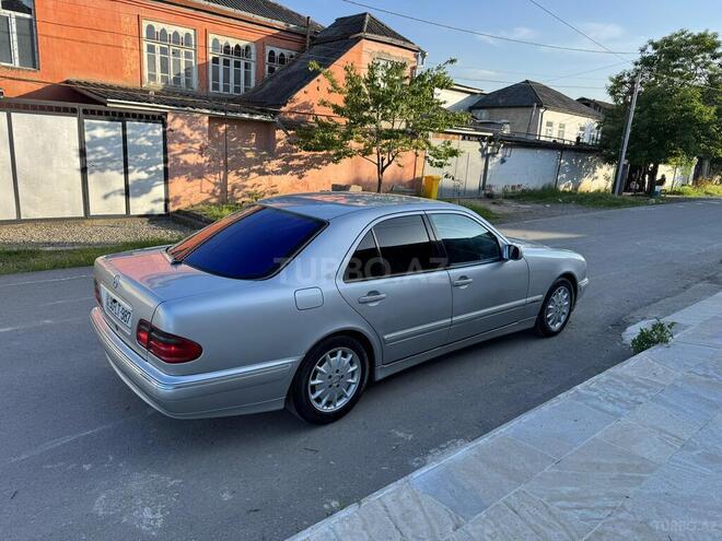 Mercedes E 220 d 2000, 500,000 km - 2.2 l - Quba
