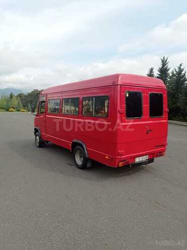 Mercedes 609 D 1990, 550,000 km - 3.9 l - Qax