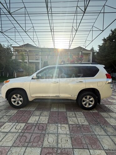 Toyota Land Cruiser Prado 2011, 250,000 km - 2.7 л - Bakı