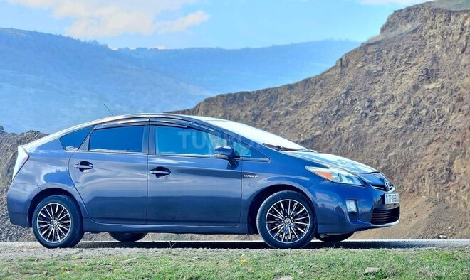 Toyota Prius 2010, 300,000 km - 1.8 l - Gəncə