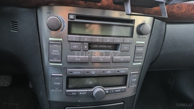 Toyota Avensis 2003, 300,000 km - 2.0 л - Bakı