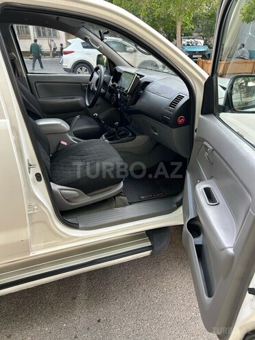 Toyota Hilux 2011, 254,200 km - 2.5 l - Şəmkir