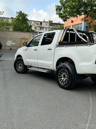 Toyota Hilux 2011, 254,200 km - 2.5 l - Şəmkir