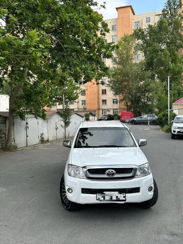 Toyota Hilux 2011, 254,200 km - 2.5 l - Şəmkir