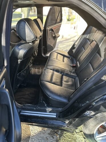 Mercedes C 230 1998, 324,000 km - 2.3 l - Sumqayıt