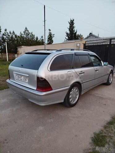 Mercedes C 220 d 1999, 435,882 km - 2.2 л - İmişli