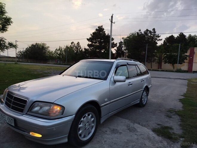 Mercedes C 220 d 1999, 435,882 km - 2.2 л - İmişli