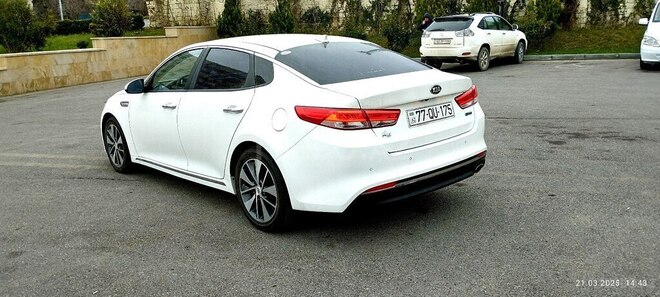 Kia K5-7