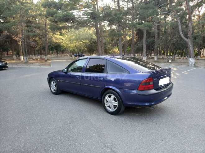 Opel Vectra 1996, 165,000 km - 2.0 l - Sumqayıt