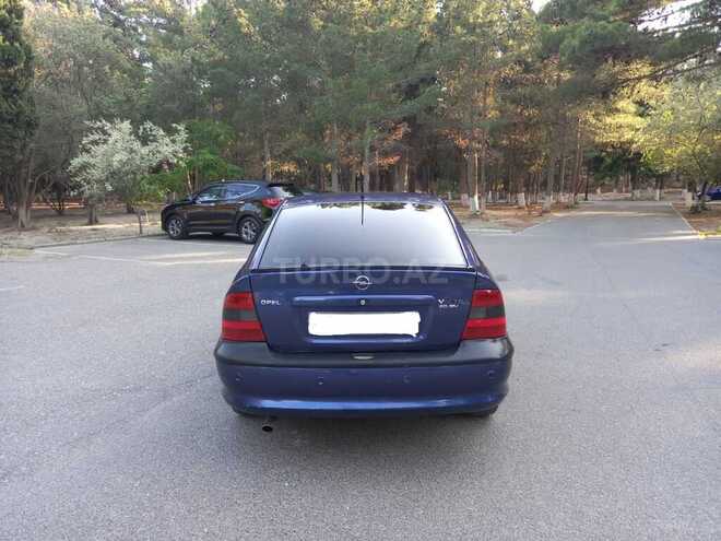 Opel Vectra 1996, 165,000 km - 2.0 l - Sumqayıt