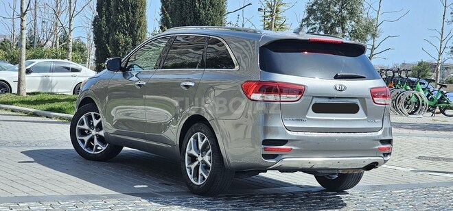 Kia Sorento-7