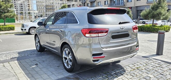 Kia Sorento-10