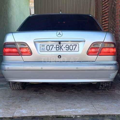 Mercedes E 220 d 2001, 500,000 km - 2.2 л - Astara