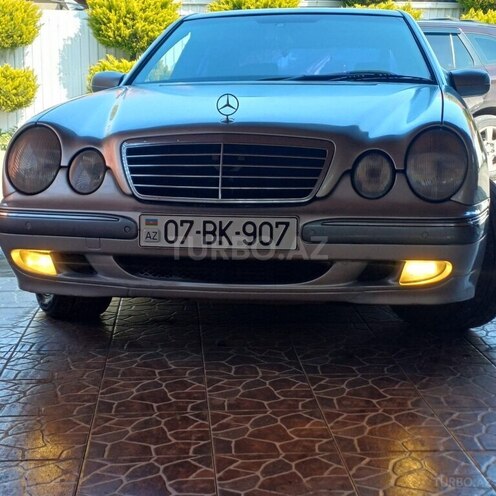 Mercedes E 220 d 2001, 500,000 km - 2.2 л - Astara