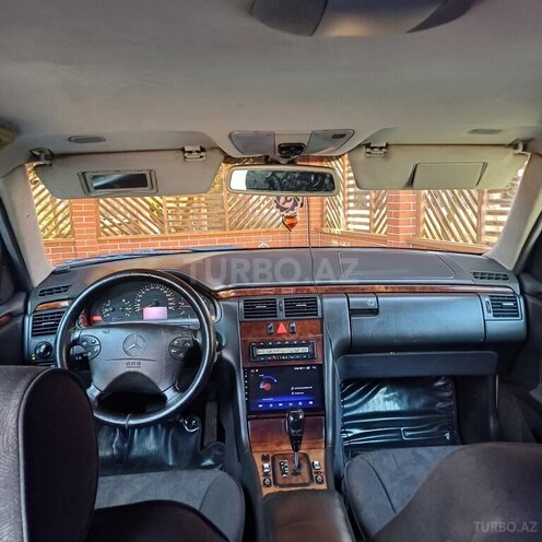 Mercedes E 220 d 2001, 500,000 km - 2.2 л - Astara