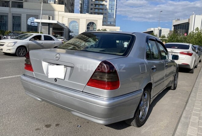 Mercedes C 230 1998, 331,500 km - 2.3 l - Bakı