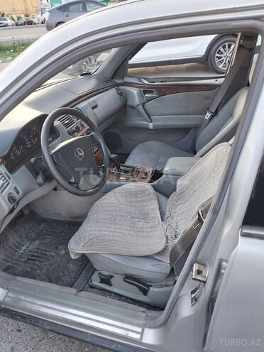 Mercedes E 200 1999, 364,878 km - 2.0 l - Bakı