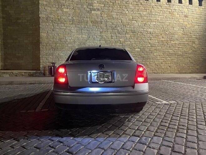 Volkswagen Passat 2003, 260,000 km - 1.8 l - Bakı