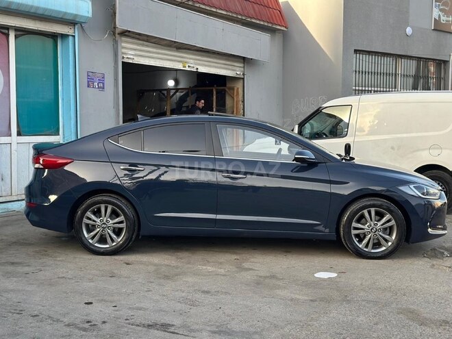 Hyundai Avante 2015, 120,000 km - 1.6 l - Bakı