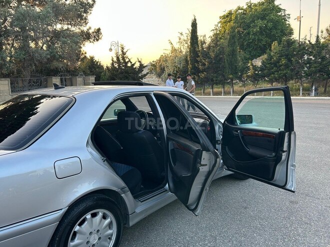Mercedes C 240 1999, 355,000 km - 2.4 l - Bakı