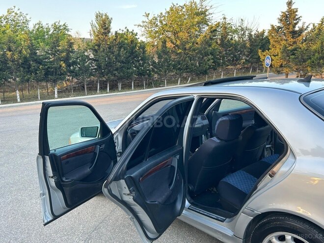 Mercedes C 240 1999, 355,000 km - 2.4 l - Bakı