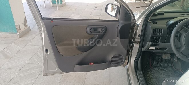 Opel Corsa 2001, 160,800 km - 1.4 l - Bakı