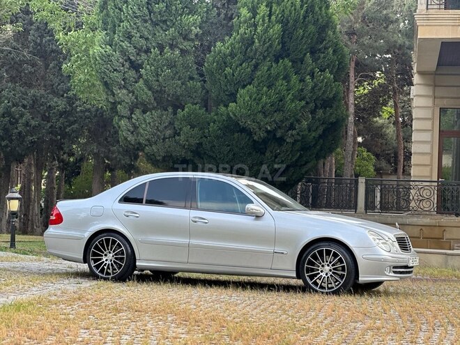 Mercedes E 320 2002, 269,500 km - 3.2 l - Bakı