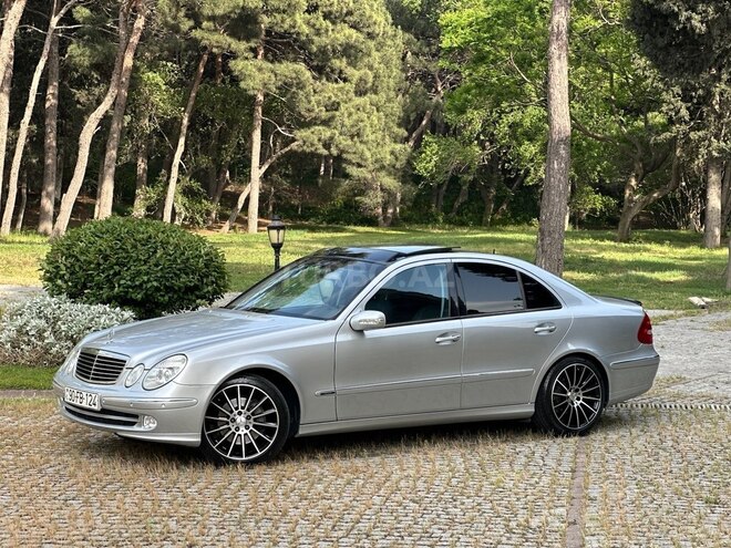 Mercedes E 320 2002, 269,500 km - 3.2 l - Bakı