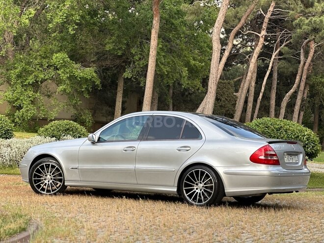 Mercedes E 320 2002, 269,500 km - 3.2 l - Bakı