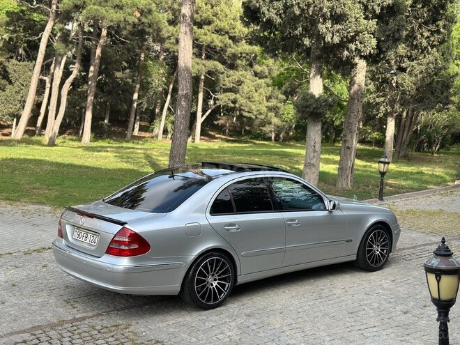 Mercedes E 320 2002, 269,500 km - 3.2 l - Bakı