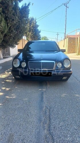 Mercedes E 240 1997, 318,000 km - 2.4 l - Bakı