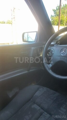 Mercedes E 240 1997, 318,000 km - 2.4 l - Bakı