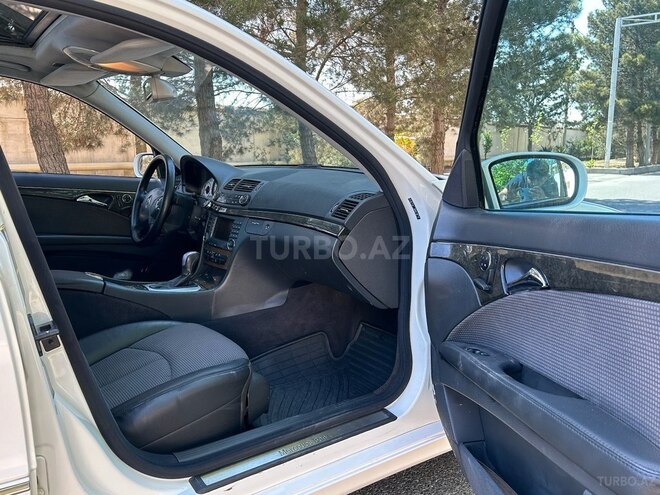 Mercedes E 240 2005, 297,000 km - 2.4 l - Bakı