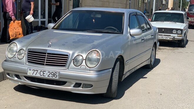 Mercedes E 220 1999, 100,000 km - 2.2 l - Kürdəmir