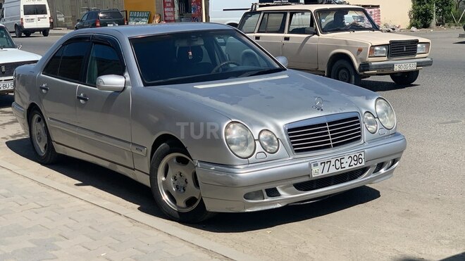Mercedes E 220 1999, 100,000 km - 2.2 l - Kürdəmir