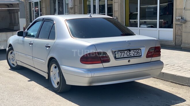 Mercedes E 220 1999, 100,000 km - 2.2 l - Kürdəmir