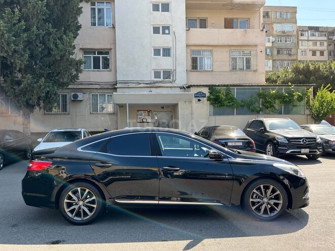 Hyundai Grandeur 2015, 240,000 km - 2.2 л - Bakı